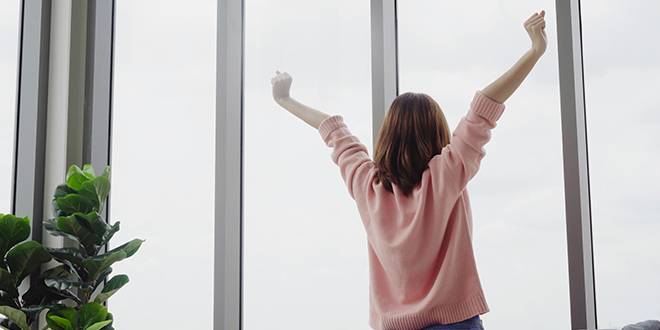 homeowner enjoys the Indoor Air Quality Burleson